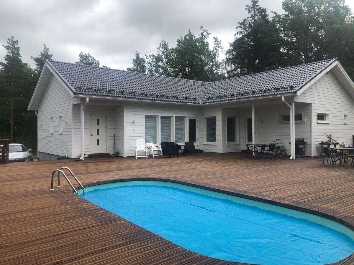 Lomamokki 25 Km Turusta Hotel Masku Eksteriør billede